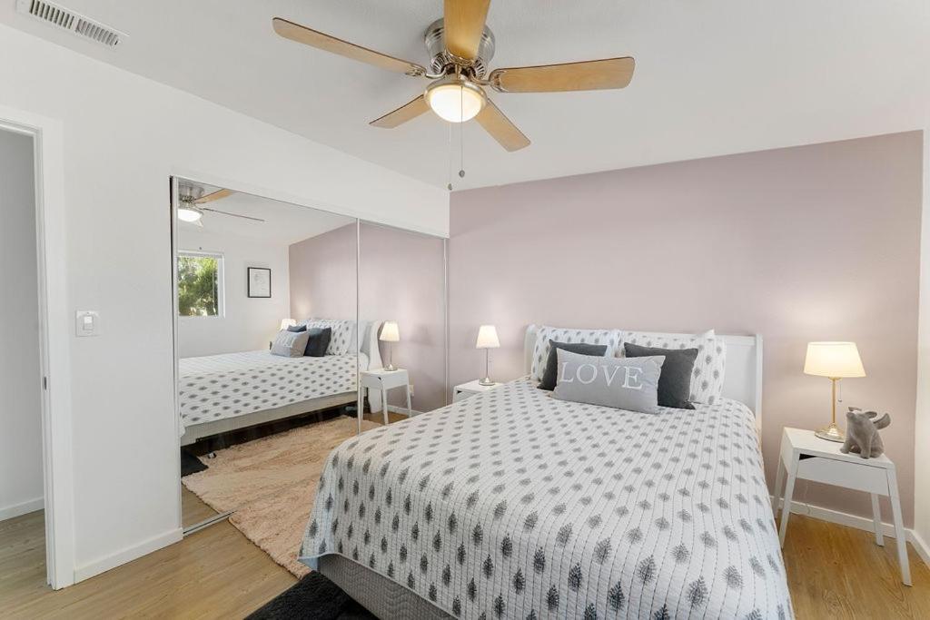 Cozy Stylish Home In The Heart Of Jt Village Джошуа-Трі Екстер'єр фото
